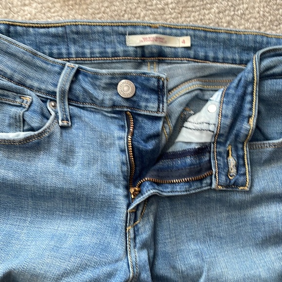 Levi’s mid rise skinny jeans unaltered - Picture 2 of 2